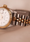 Carica l'immagine nel visualizzatore della galleria, Rolex Lady-Datejust 69173 Original Papiere Jubilee White Dial
