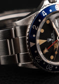 Bild in Galerie-Betrachter laden, Rolex GMT-Master "Pepsi" 16750 Box Matte Tritium Dial and Hands Rolex Service 2017
