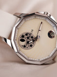 Load image into Gallery viewer, Corum Admiral's Cup Legend 38 Mystery Moon A384/03118 Box + og. Papiere
