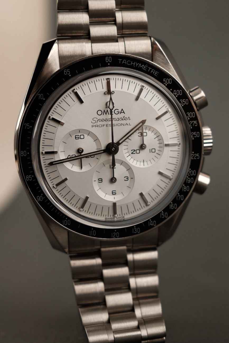 Omega Speedmaster Moonwatch Canopus Gold 31060425002001 Box + og. Papiere German Delivered, First Buyer's Invoice