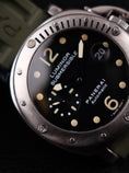 Bild in Galerie-Betrachter laden, Panerai Luminor Submersible PAM00024 Box + og. Papiere D-Series, German Delivered
