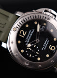 Bild in Galerie-Betrachter laden, Panerai Luminor Submersible PAM00024 Box + og. Papiere D-Series, German Delivered
