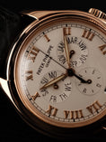 Bild in Galerie-Betrachter laden, Patek Philippe Annual Calendar 5035R Original Papiere Rose Gold Cream Dial Additional Extract
