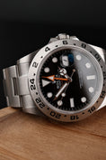 Bild in Galerie-Betrachter laden, Rolex Explorer II 226570 Box + og. Papiere Black Dial, NEW, 2023
