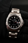 Load image into Gallery viewer, Rolex Explorer II 16570 Box + og. Papiere V Series Rolex Service 2021 NEW Card Rehaut Mint Condition
