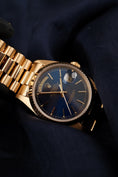 Load image into Gallery viewer, Rolex Day-Date 36 18238 Box + og. Papiere Rare Cobalt Blue Stick Dial
