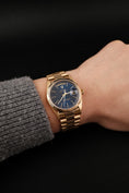 Load image into Gallery viewer, Rolex Day-Date 36 18238 Box + og. Papiere Rare Cobalt Blue Stick Dial
