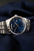 Bild in Galerie-Betrachter laden, Tudor Royal 28600 Box + og. Papiere Blue Dial, First Buyer's Invoice, German Delivered
