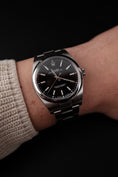 Carica l'immagine nel visualizzatore della galleria, Rolex Oyster Perpetual 39  114300 Box + og. Papiere Black Dial
