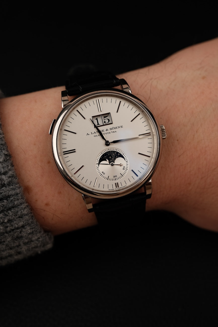 A. Lange und Söhne Saxonia  384026 Box + og. Papiere Moonphase, White Gold, German Delivered