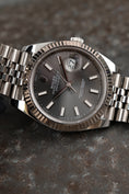 Carica l'immagine nel visualizzatore della galleria, Rolex Datejust 41  126334 Box + og. Papiere Grey Rhodium Dial Jubilee Bracelet
