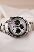 Carica l'immagine nel visualizzatore della galleria, Omega Speedmaster Date 32330404004001 Box + og. Papiere LC DE
