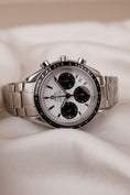 Carica l'immagine nel visualizzatore della galleria, Omega Speedmaster Date 32330404004001 Box + og. Papiere LC DE
