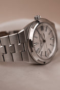 Carica l'immagine nel visualizzatore della galleria, Vacheron Constantin Overseas 4500V/110A-B126 Box + og. Papiere Silver Dial
