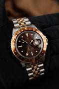 Cargar la imagen en la vista de la galería, Rolex GMT-Master Rootbeer 16753 Box Nipple Tritium Dial Tiger Eye Jubilee
