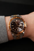 Charger l'image dans la visionneuse de la galerie, Rolex GMT-Master Rootbeer 16753 Box Nipple Tritium Dial Tiger Eye Jubilee
