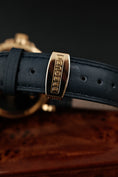 Bild in Galerie-Betrachter laden, Breguet Marine Horae Mundi 3700 Box + og. Papiere Rare, 38mm, 18k Yellow Gold, Serviced
