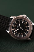 Bild in Galerie-Betrachter laden, Patek Philippe Aquanaut 5064 Quartz
