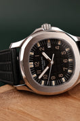 Bild in Galerie-Betrachter laden, Patek Philippe Aquanaut 5064 Quartz
