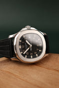 Bild in Galerie-Betrachter laden, Patek Philippe Aquanaut 5064 Quartz
