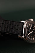 Bild in Galerie-Betrachter laden, Patek Philippe Aquanaut 5064 Quartz
