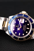 Carica l'immagine nel visualizzatore della galleria, Rolex Submariner Date 16613 Box + og. Papiere S/G, Rare Purple Dial, Rolex Service 2017
