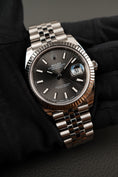 Bild in Galerie-Betrachter laden, Rolex Datejust 41 126334 Box + og. Papiere Grey Rhodium, LC100
