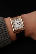 Bild in Galerie-Betrachter laden, Jaeger-LeCoultre Grande Reverso Ultra Thin Q2782520 Box + og. Papiere Rose
