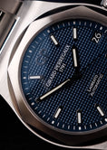 Load image into Gallery viewer, Girard Perregaux Laureato 81010 Box + og. Papiere Blue Dial 42mm
