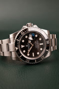 Cargar la imagen en la vista de la galería, Rolex Submariner Date 116610LN Box + og. Papiere LC EU, Rolex Service 2017
