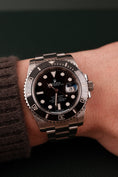 Cargar la imagen en la vista de la galería, Rolex Submariner Date 116610LN Box + og. Papiere LC EU, Rolex Service 2017
