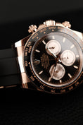 Carica l'immagine nel visualizzatore della galleria, Rolex Daytona 126515LN Box + og. Papiere Rosegold Oysterflex Black Dial NEW
