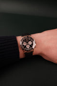 Carica l'immagine nel visualizzatore della galleria, Rolex Daytona 126515LN Box + og. Papiere Rosegold Oysterflex Black Dial NEW
