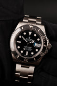 Bild in Galerie-Betrachter laden, Rolex Submariner Date 126610LN Box + og. Papiere NEW BOX, 2025, 99% New
