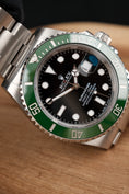 Bild in Galerie-Betrachter laden, Rolex Submariner Date 126610LV Box + og. Papiere Starbucks MK II, First Buyer's Invoice
