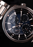 Load image into Gallery viewer, Jaeger-LeCoultre Polaris Perpetual Calendar Q9088180 Box + og. Papiere 2023
