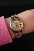 Bild in Galerie-Betrachter laden, Rolex Lady-Datejust 79163 Box + og. Papiere S/G, MOP Dial, First Buyer's Invoice
