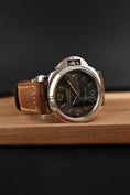 Cargar la imagen en la vista de la galería, Panerai Luminor Base 8 Giorni PAM00914  Box + og. Papiere 8 Days Power Reserve
