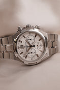 Charger l'image dans la visionneuse de la galerie, Vacheron Constantin Overseas Chronograph 49140 Original Papiere Mint Condition Silver Dial No Stretch
