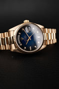 Bild in Galerie-Betrachter laden, Rolex Day-Date 36 18038 Yellow Gold, Blue Vignette Diamond Dial
