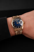 Cargar la imagen en la vista de la galería, Rolex Day-Date 36 18038 Yellow Gold, Blue Vignette Diamond Dial
