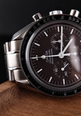 Bild in Galerie-Betrachter laden, Omega Speedmaster Professional Moonwatch  31130423013001 Box + og. Papiere braunes Zifferblatt
