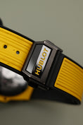 Carica l'immagine nel visualizzatore della galleria, Hublot Big Bang Unico 441.CY.471Y.RX Box + og. Papiere Yellow Magic, Limited Edition 250 Pieces, First Buyer's Invoice
