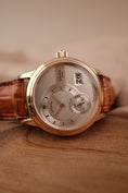 Load image into Gallery viewer, Glashütte PanoMaticDate 9001010104 Box + og. Papiere 18K Rose Gold, First Buyer's Invoice, German Delivered, Glashütte Service 2023
