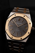 Carica l'immagine nel visualizzatore della galleria, Audemars Piguet Royal Oak Jumbo 5402SA Service Papers/Extrakt AP Certification + Extract, SERVICED by AP, Crazy Condition
