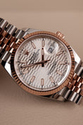 Cargar la imagen en la vista de la galería, Rolex Datejust 36 Rose Steel 126231 Box + og. Papiere Silver Motif Dial
