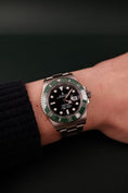 Cargar la imagen en la vista de la galería, Rolex Submariner Date 126610LV Box + og. Papiere Starbucks MK I
