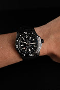 Bild in Galerie-Betrachter laden, Breitling Superocean 44 M1739313/BE92 Box + og. Papiere Special Black Diver Strap, LC DE, Serviced
