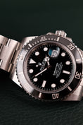 Bild in Galerie-Betrachter laden, Rolex Submariner Date 126610LN Box + og. Papiere 41mm, 2024
