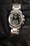 Load image into Gallery viewer, Patek Philippe Annual Calendar Chronograph 5905/1A-001 Box + og. Papiere Green Dial 42mm EU Delivered
